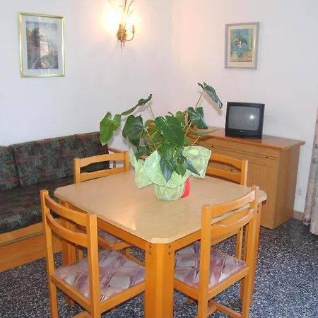 Hotel Estudios Zeus Aries